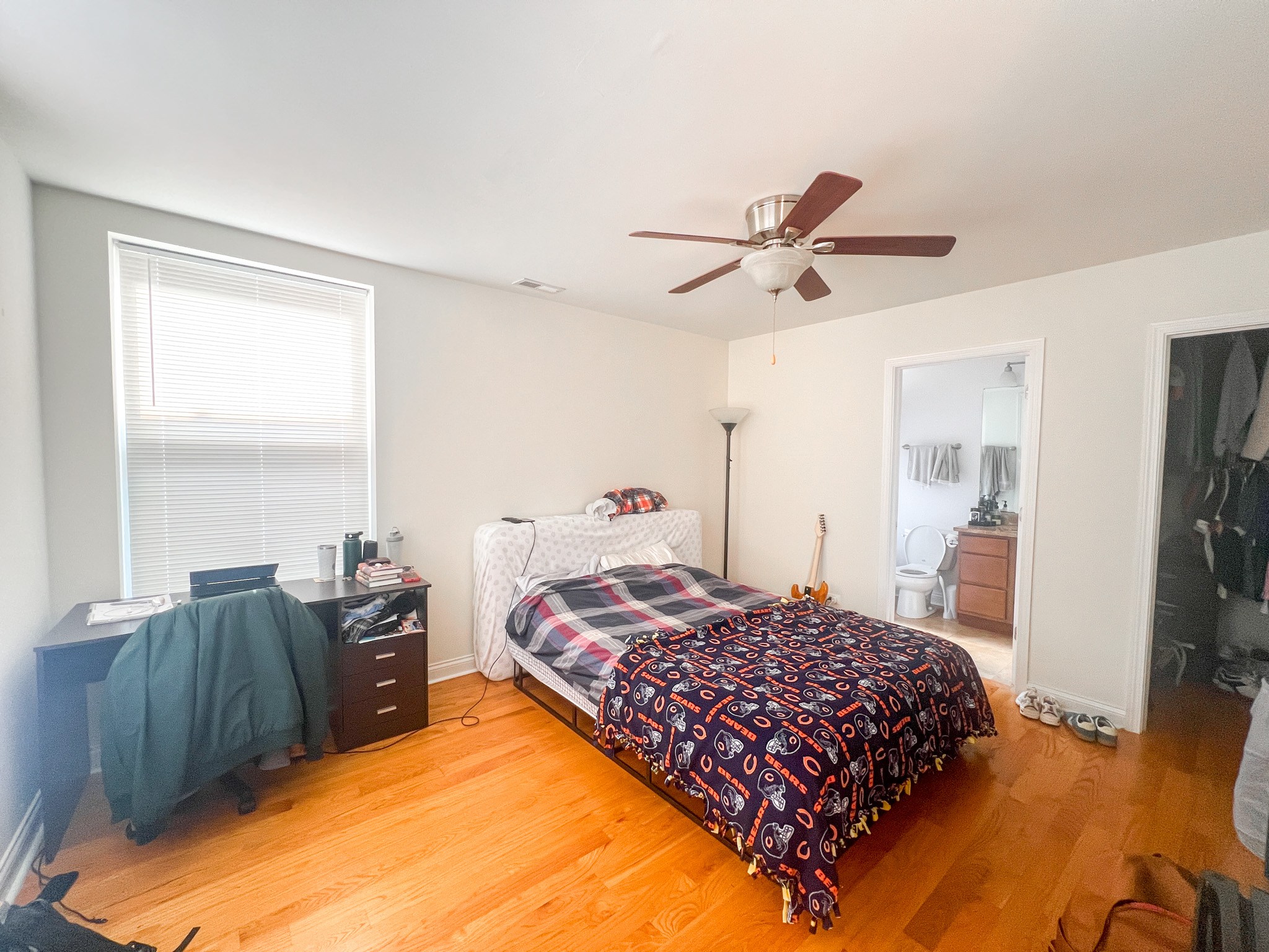 718-20 W Buckingham Pl 718-20 W Buckingham Pl., Chicago, IL 60657 - Leasing by Cross Street